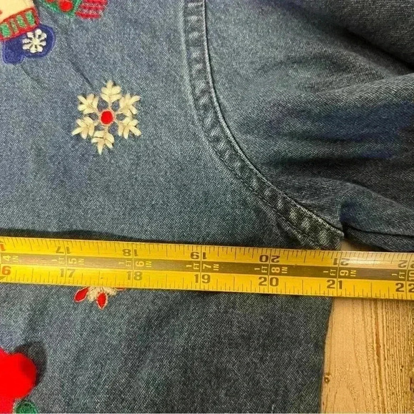 Vintage Ton Trums Denim Button Up Shirt Christmas Tree Snowman Medium - Picture 11 of 11